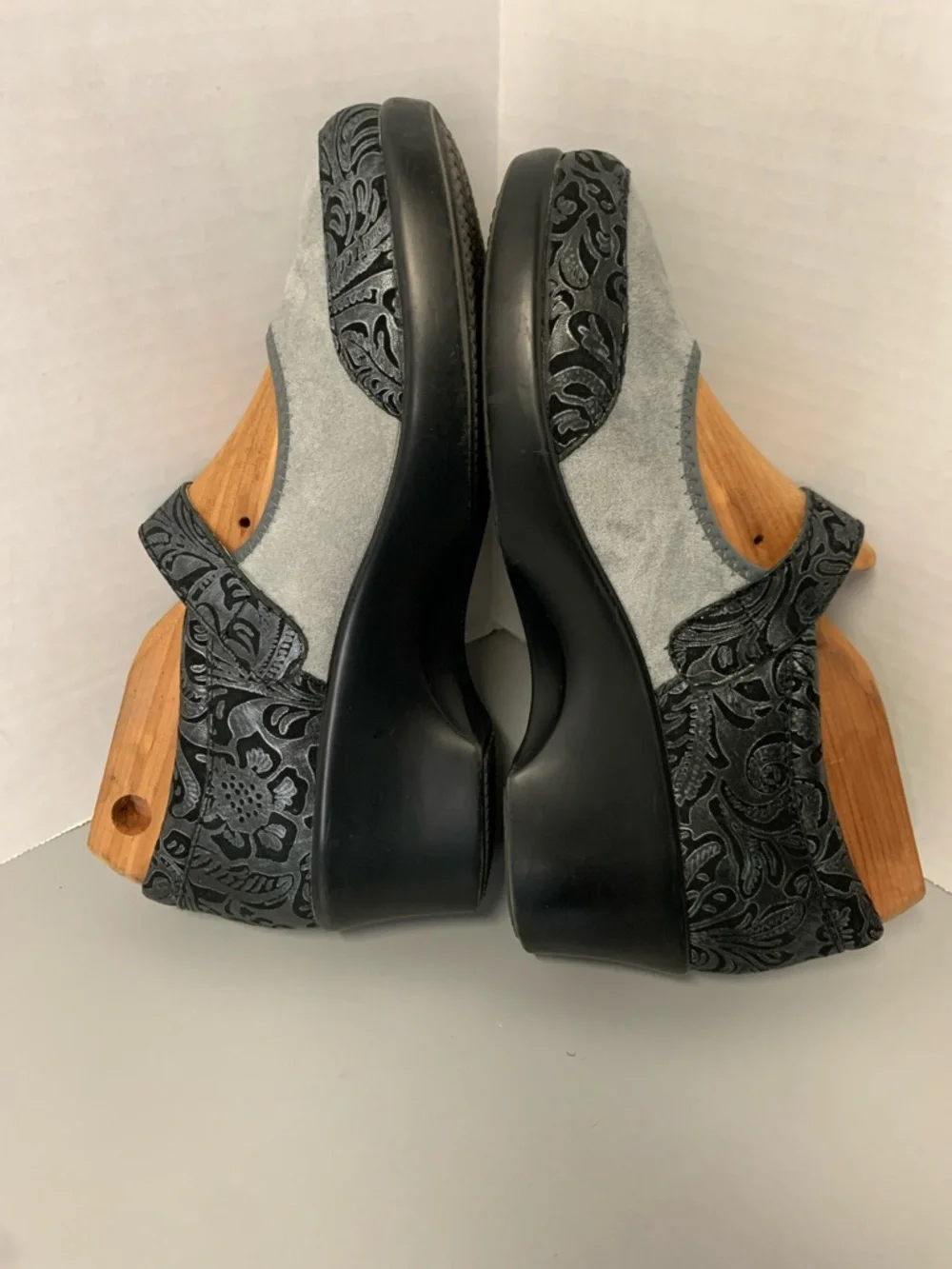 Alegria Shoes Womens 39 Maya Mary Jane Gray Leather Wedge Comfort Paisley Floral - Picture 3 of 17